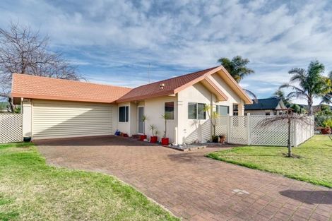 Photo of property in 21 Sloane Place, Taradale, Napier, 4112