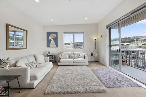 Photo of property in 17d Hania Street, Mount Victoria, Wellington, 6011