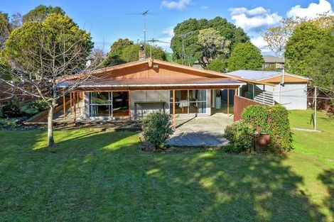 Photo of property in 103 Botany Road, Botany Downs, Auckland, 2010