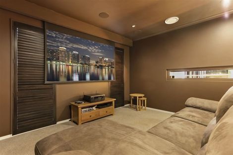 Photo of property in 21 Kahika Grove, Huapai, Kumeu, 0810