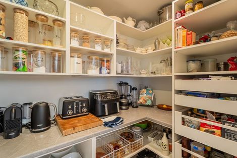 Photo of property in 20 Ngaroma Crescent, Whitianga, 3510