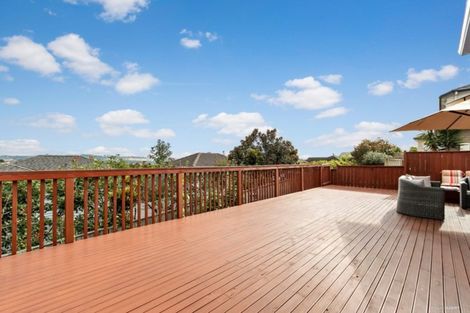 Photo of property in 20 Ravello Rise, Flat Bush, Auckland, 2019
