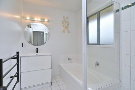 Photo of property in 1 Sandholm Close, North New Brighton, Christchurch, 8083