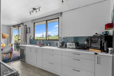 Photo of property in 185 Hurndall Street West, Maungaturoto, 0520