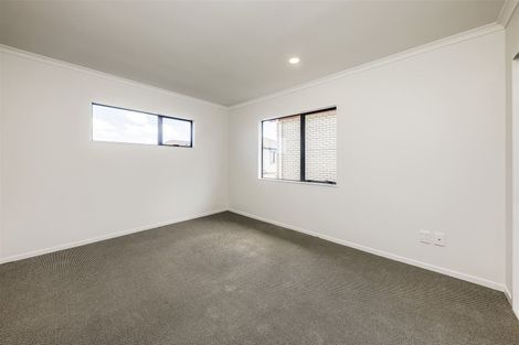 Photo of property in 15 Heidi Crescent, Flat Bush, Auckland, 2016
