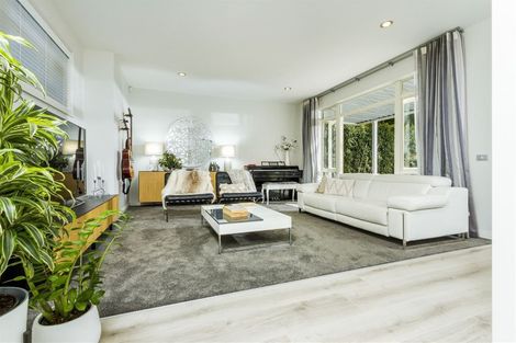 Photo of property in 3/309 Beach Road, Campbells Bay, Auckland, 0630