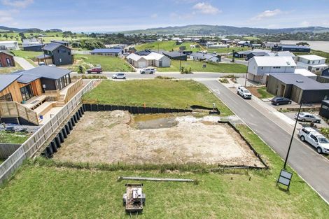 Photo of property in 4 Kapokapowai Street, Raglan, 3225