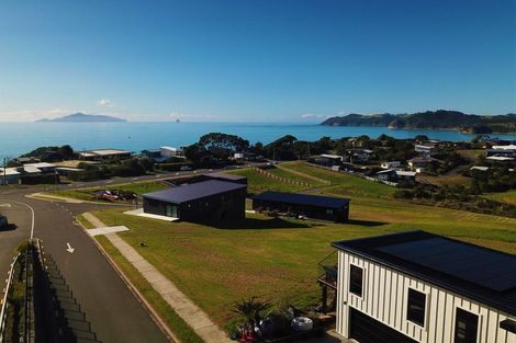 Photo of property in 7 Blue Moon Rise, Langs Beach, 0582