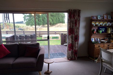 Photo of property in 86 Totara Island Road, Clifton, Balclutha, 9273