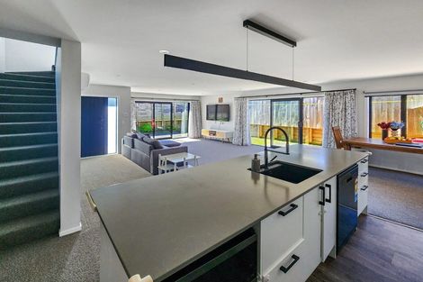 Photo of property in 42a Moeraki Road, Maoribank, Upper Hutt, 5018