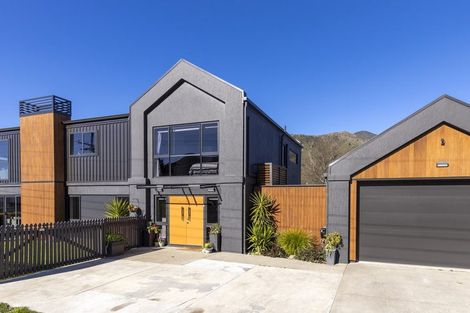 Photo of property in 15 Beach Road, Waikawa, Picton, 7220