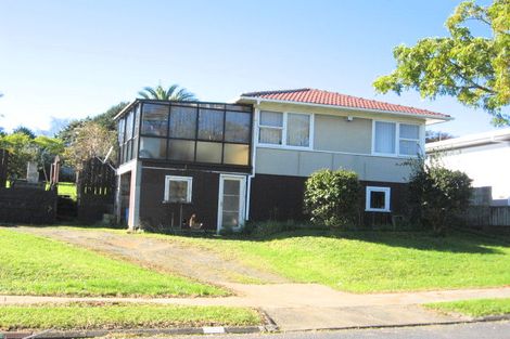 Photo of property in 2 Hobart Crescent, Wattle Downs, Auckland, 2103