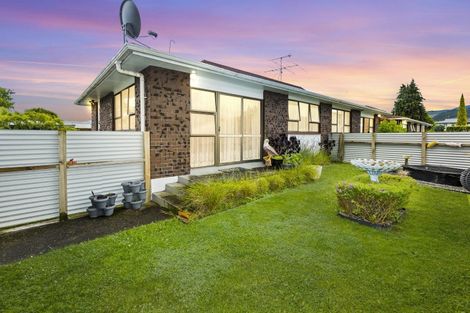 Photo of property in 1/2 Benzie Avenue, Elderslea, Upper Hutt, 5018