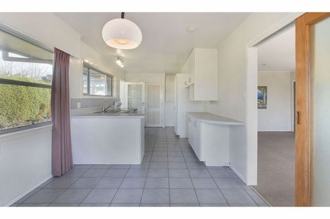 Photo of property in 832 East Coast Road, Oteha, Auckland, 0630