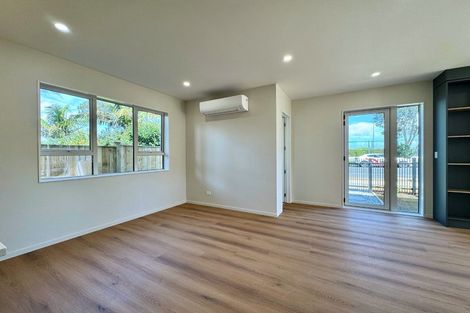 Photo of property in 118 Pigeon Mountain Road, Half Moon Bay, Auckland, 2012