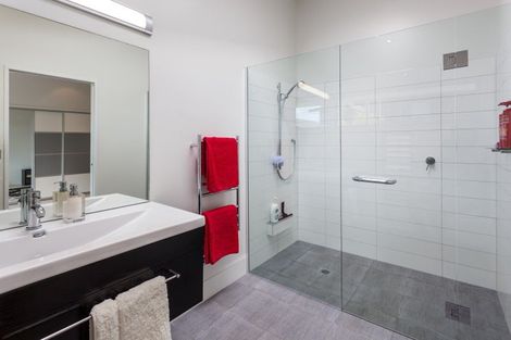 Photo of property in 18 Hei Esplanade, Whitianga, 3510