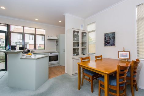 Photo of property in Tuscany Towers, 8/1 Ambrico Place, New Lynn, Auckland, 0600