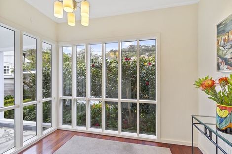 Photo of property in 16 Wilton Road, Wadestown, Wellington, 6012