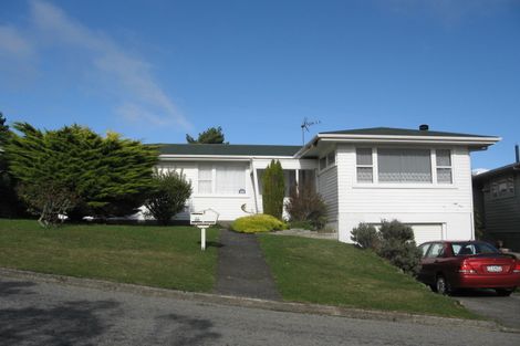 Photo of property in 33 Link Road, Newlands, Wellington, 6037