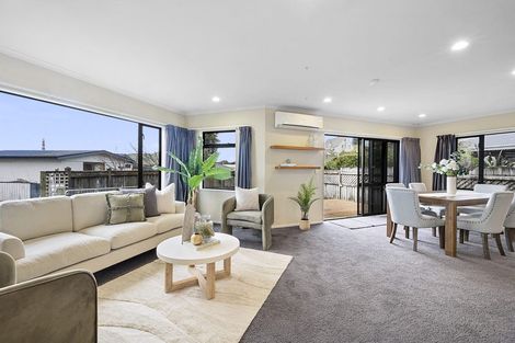 Photo of property in 15a Marchant Place, Westown, New Plymouth, 4310