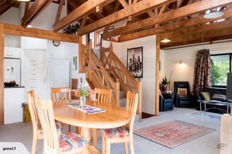 Photo of property in 21 Du Fresne Place, Russell, 0202