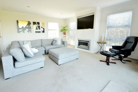 Photo of property in 114a Tiroroa Avenue, Te Atatu South, Auckland, 0610