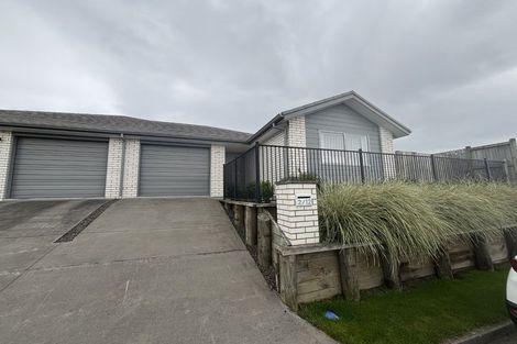 Photo of property in 2/12 Bostonkip Crescent, Fitzroy, Hamilton, 3282