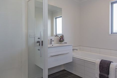 Photo of property in 18 Sholto Duncan Crescent, Halswell, Christchurch, 8025