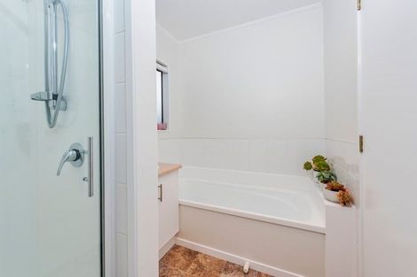 Photo of property in 194 Waitemata Drive, Ranui, Auckland, 0612