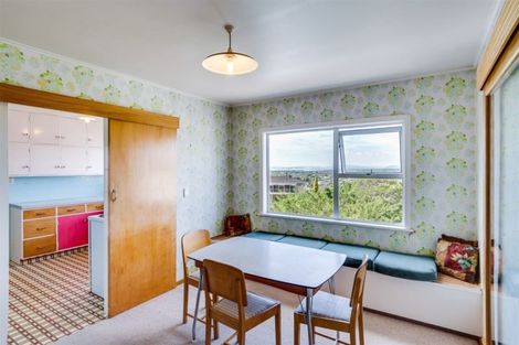 Photo of property in 11 Enfield Road, Hospital Hill, Napier, 4110