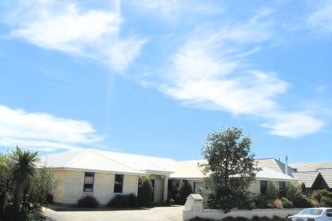 Photo of property in 22 Eastwood Rise, Waimairi Beach, Christchurch, 8083