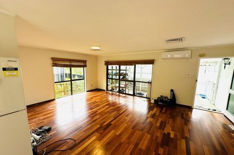 Photo of property in 5 Sandiacre Way, Browns Bay, Auckland, 0630