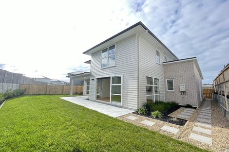 Photo of property in 24 Onekura Street, Red Beach, 0932