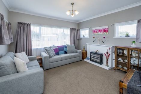 Photo of property in 37 Bowen Street, Levin, 5510