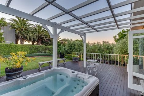 Photo of property in 52 Saint Andrews Hill Road, Mount Pleasant, Christchurch, 8081