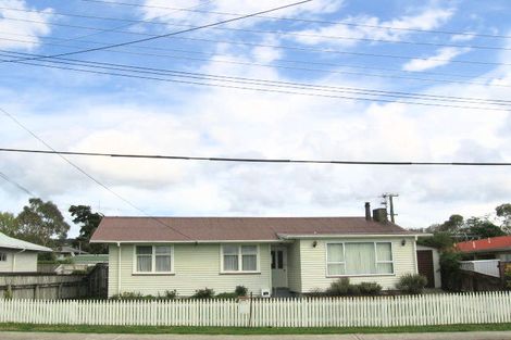 Photo of property in 11 Totara Park Road, Clouston Park, Upper Hutt, 5018