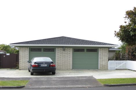 Photo of property in 34 Truby King Street, Merrilands, New Plymouth, 4312