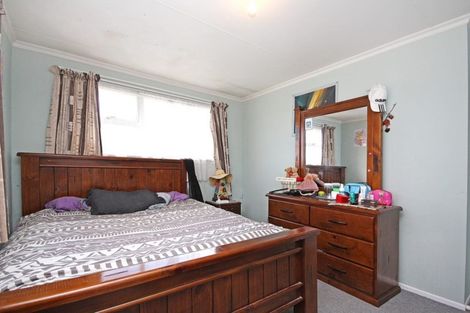 Photo of property in 19 Kinross Street, Levin, 5510