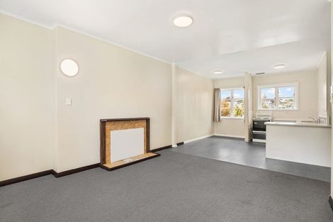 Photo of property in 16 Westmere Crescent, Westmere, Auckland, 1022