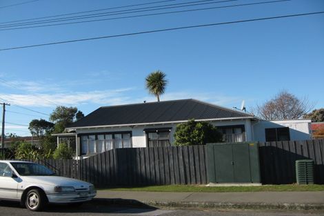 Photo of property in 43 Palmers Road, New Brighton, Christchurch, 8083
