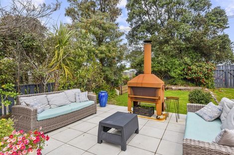 Photo of property in 14 Toi Street, Otaki Beach, Otaki, 5512