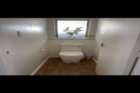 Photo of property in 3 Lomond Street, Newlands, Wellington, 6037