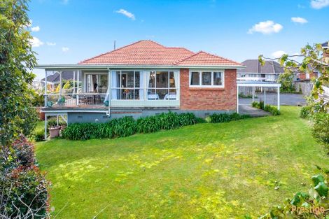 Photo of property in 88 Birkdale Road, Birkdale, Auckland, 0626