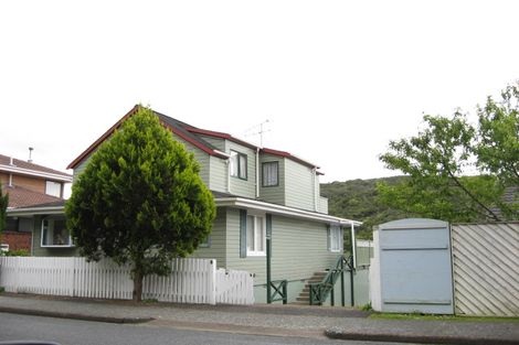 Photo of property in 8 Waiwera Road, Waiwera, Orewa, 0994