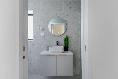 Photo of property in 44e Bruce Road, Glenfield, Auckland, 0629