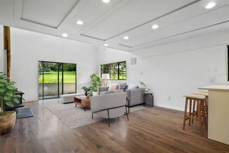 Photo of property in 87 Tawa Road, Kumeu, 0891