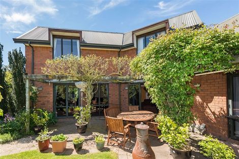 Photo of property in 8 Appleton Place, Woodend, 7610