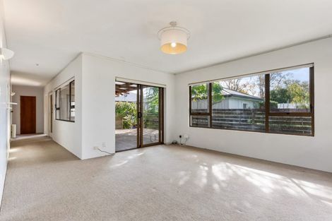 Photo of property in 2/146 Queen Street, Pukekohe, 2120
