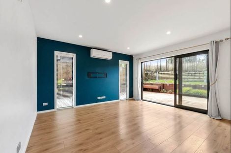 Photo of property in 42 Accolage Boulevard, Kumeu, 0810
