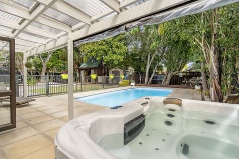 Photo of property in 2/5 Bayswater Avenue, Bayswater, Auckland, 0622